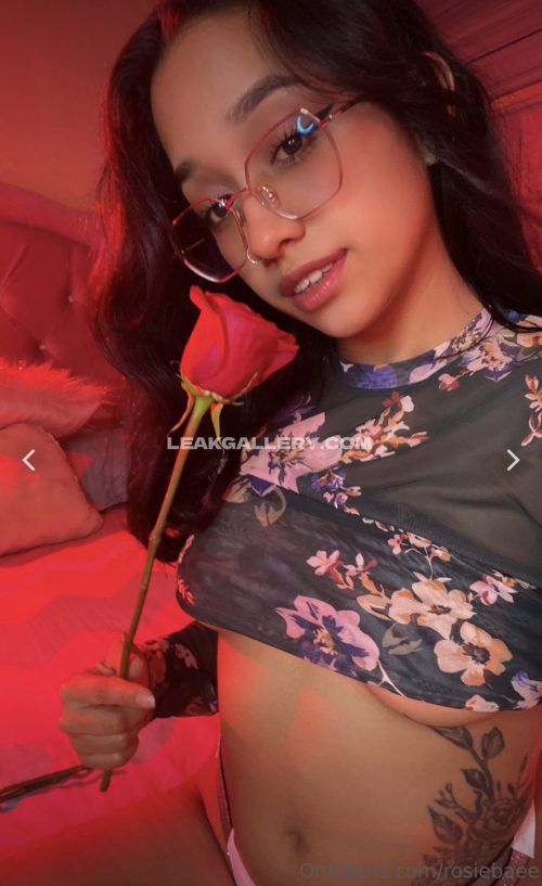 Rosieglassy Exclusive Leaked Nude OnlyFans #11243931