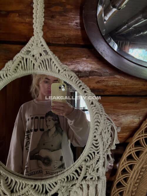 Sabrinacarpenter Exclusive Leaked Nude OnlyFans #11258673