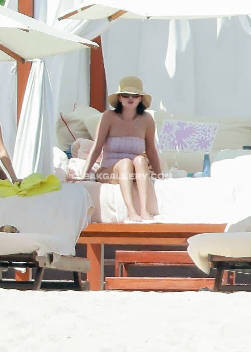 Selenagomez Exclusive Leaked Nude OnlyFans #11485315