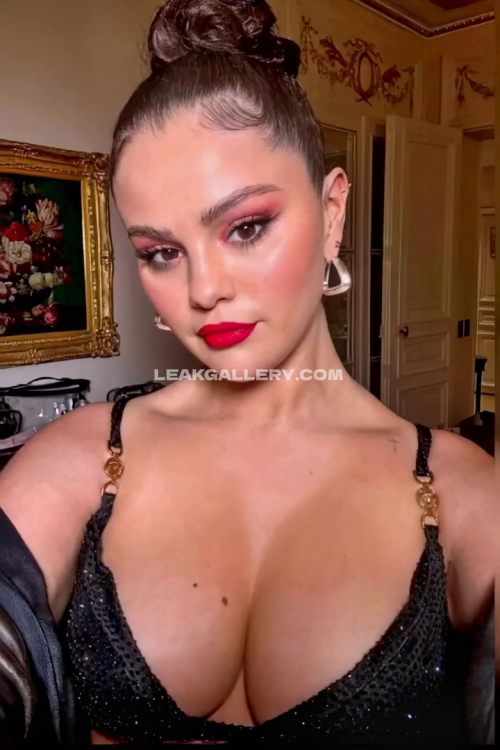 Selenagomez Exclusive Leaked Nude OnlyFans #12017658