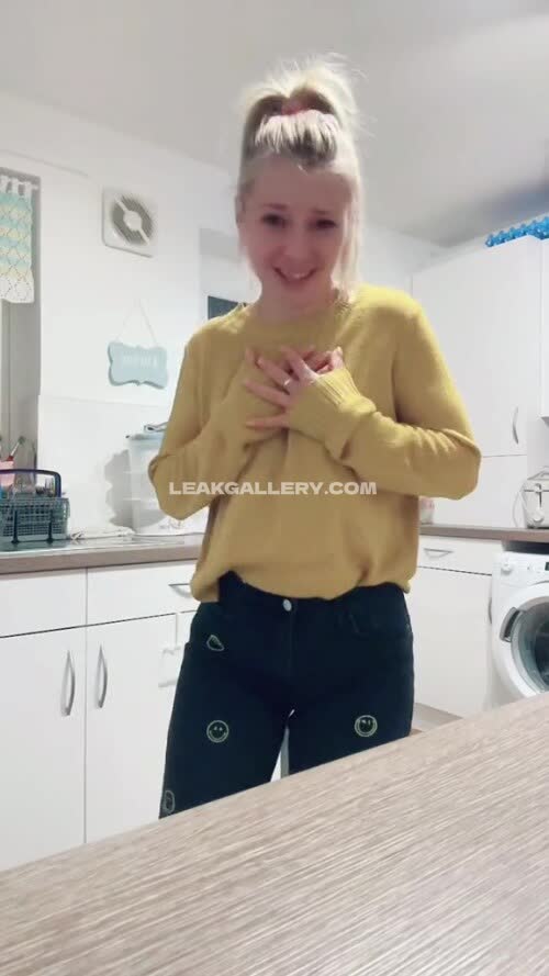Smileydani158 Exclusive Leaked Nude OnlyFans #11813177
