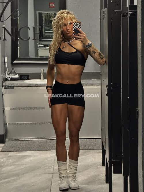 Solrvca OnlyFans Nudi in Esclusiva Trapela #11863592