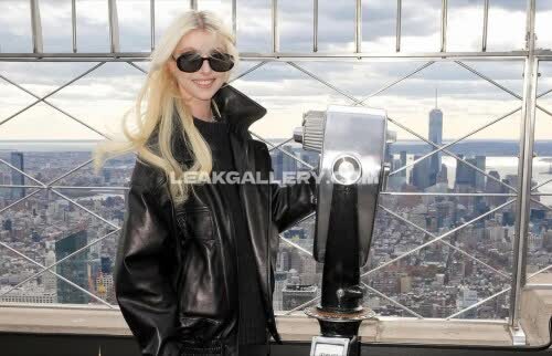 Taylormomsen Exclusive Leaked Nude OnlyFans #11343330