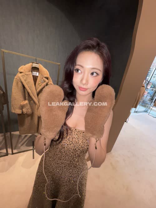Thinkaboutzu Exclusive Leaked Nude OnlyFans #11261580