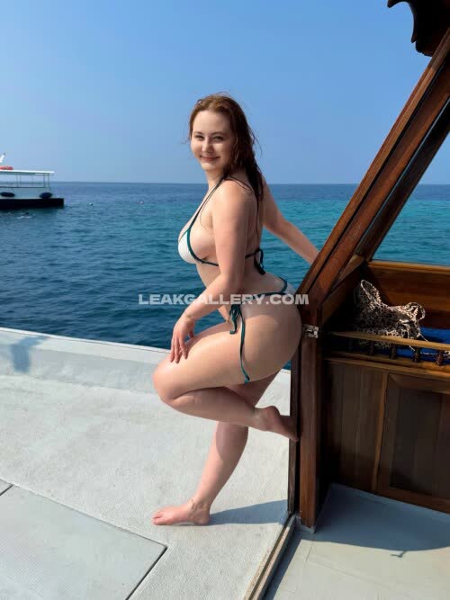 Vladislava_661 / vladislava661 Exclusive Leaked Nude OnlyFans #11541939