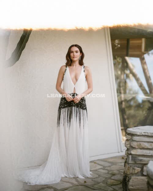 Zoeydeutch Exclusive Leaked Nude OnlyFans #10955577