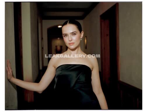 Zoeydeutch Exclusive Leaked Nude OnlyFans #10995763