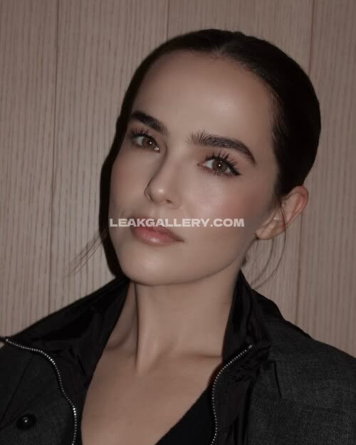 Zoeydeutch Exclusive Leaked Nude OnlyFans #10953703