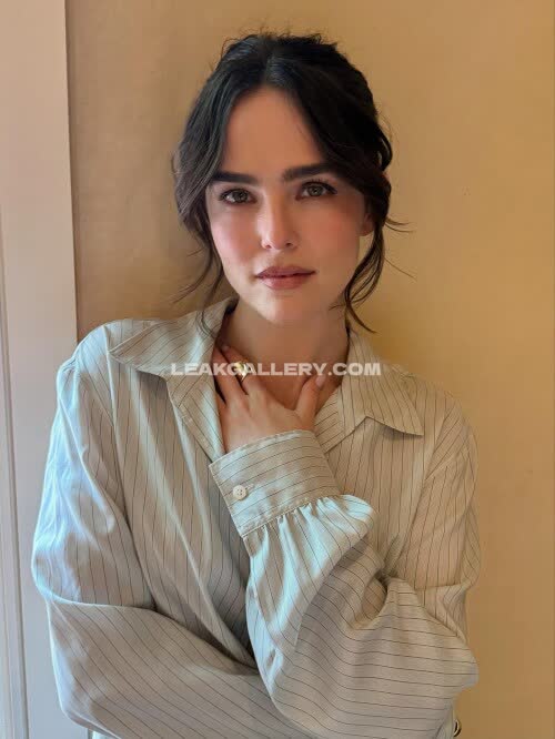Zoeydeutch Exclusive Leaked Nude OnlyFans #10974136