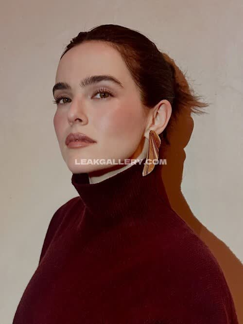 Zoeydeutch Exclusive Leaked Nude OnlyFans #10955082