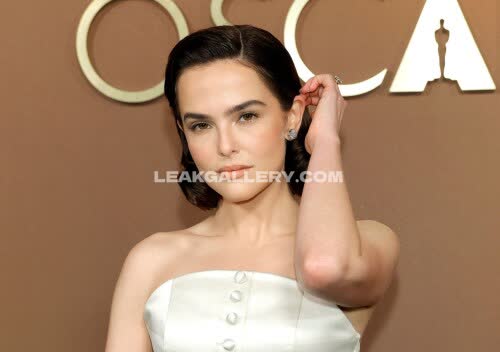 Zoeydeutch Exclusive Leaked Nude OnlyFans #10968064