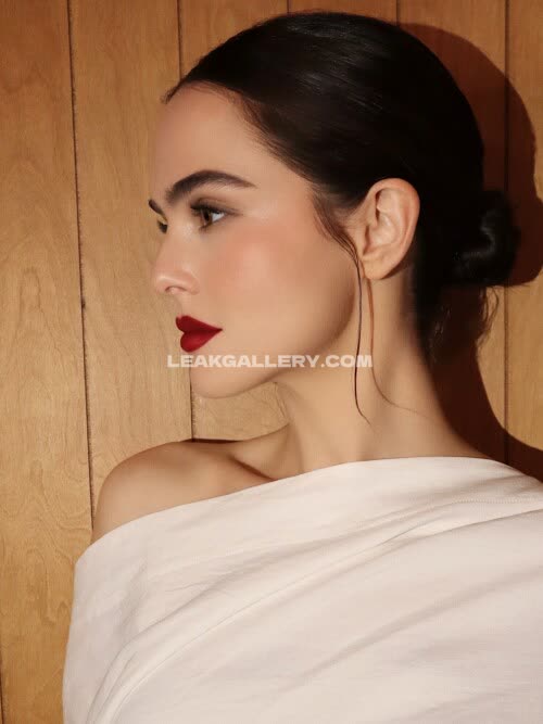 Zoeydeutch Exclusive Leaked Nude OnlyFans #10984250