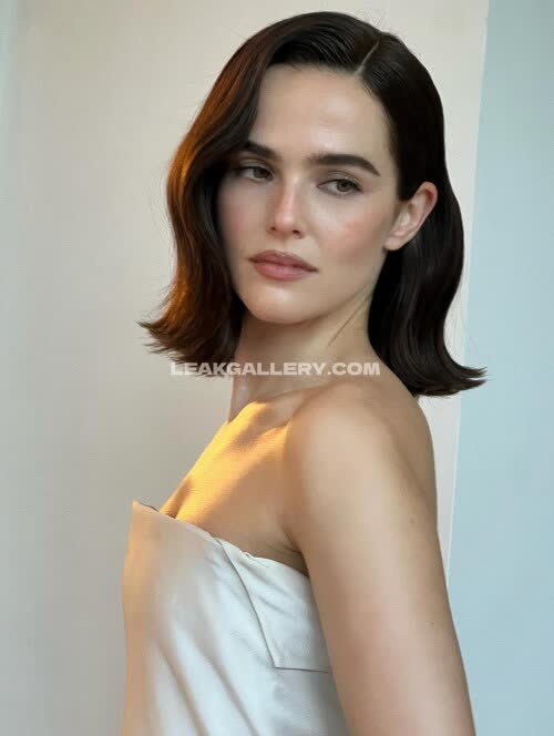Zoeydeutch Exclusive Leaked Nude OnlyFans #10968800