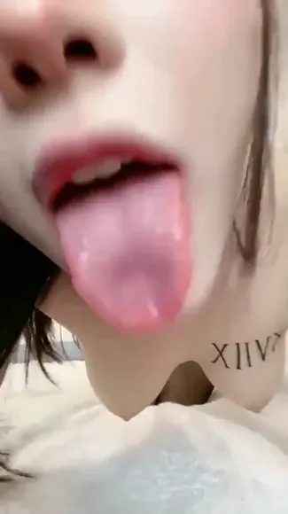 1s_doudou Topless Tongue Tease OnlyFans Video Leaked