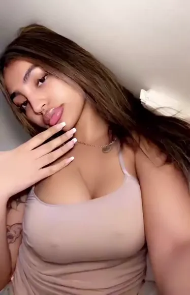 444dya Tight Tank Top Tease OnlyFans Video Leaked