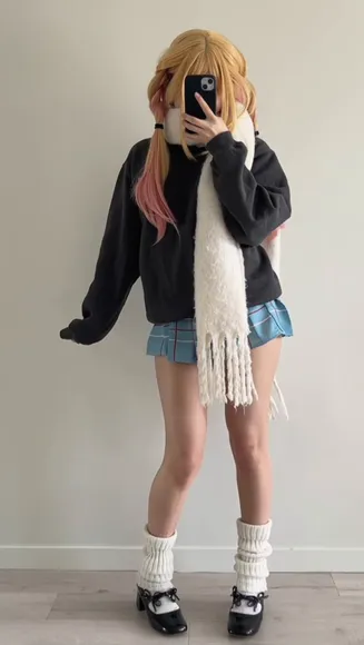 5nnabelle Schoolgirl Skirt Tease OnlyFans Video Leaked