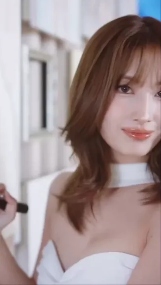 Momo White Strapless Dress Tease OnlyFans Video Leaked