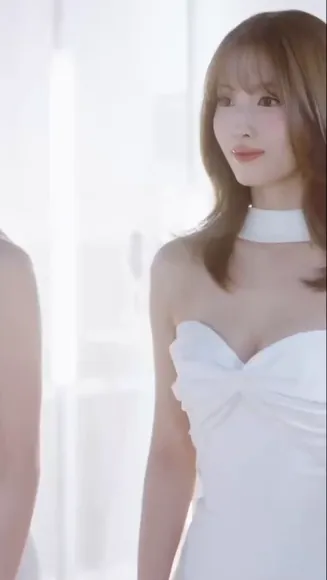 Momo White Strapless Dress Tease OnlyFans Video Leaked