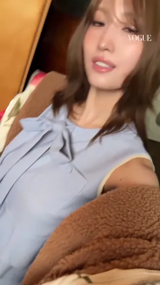 Momo Blue Jumpsuit Pose OnlyFans Video Leaked