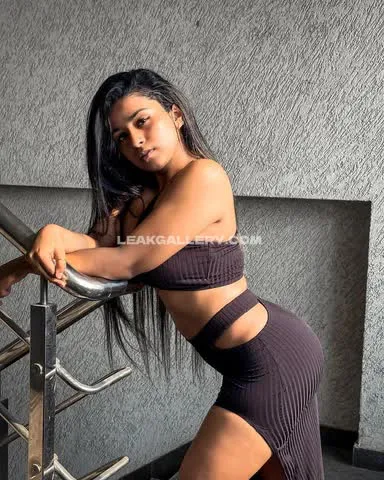 __suhuuu__ Cutout Bodysuit Pose OnlyFans Photo Leaked