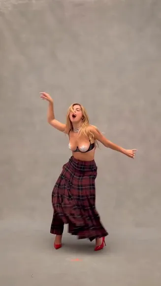 _addisonn_05 Plaid Skirt Dance Tease OnlyFans Video Leaked