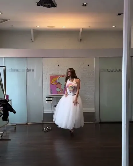 _addisonn_05 Tutu Skirt Twirling OnlyFans Video Leaked