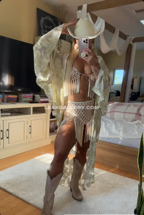 _dellespeegle_ / Dellespeegle Exclusive Leaked Nude OnlyFans #14526315