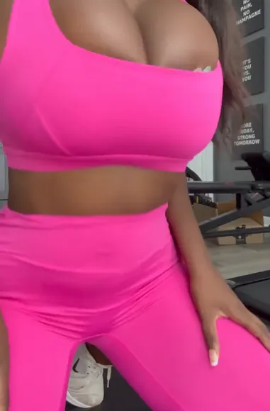 _ellietheempress_ video thumbnail
