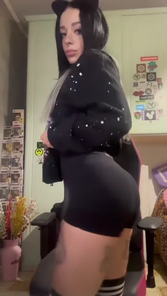 _imviolet Tight Shorts Ass Twerk OnlyFans Video Leaked