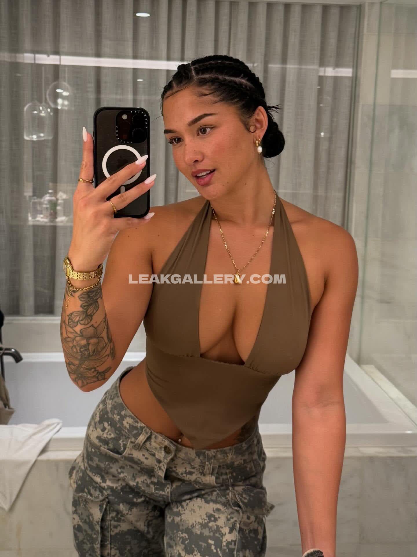 _izzyflannery_ Exclusive Leaked Nude OnlyFans #12978770