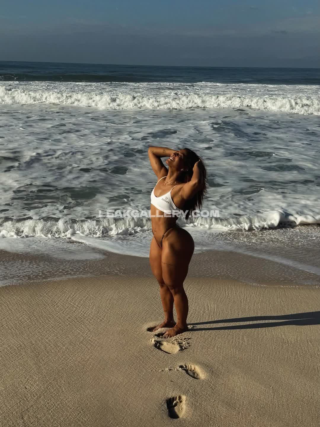_larisfelix09 Exclusive Leaked Nude OnlyFans #12558259