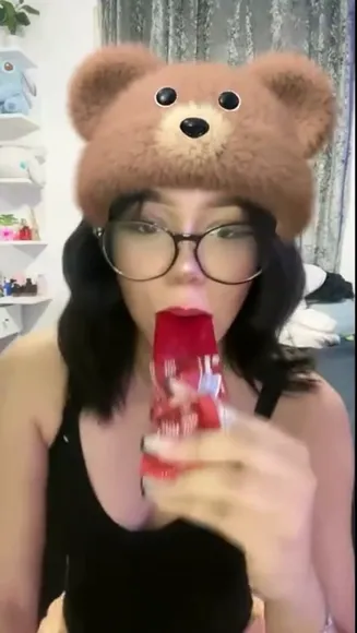 _lena.y_ Black Bodysuit Tease OnlyFans Video Leaked