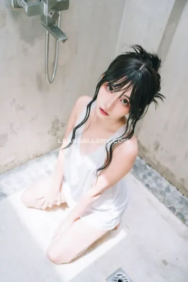 _mikkitty Wet White Camisole Tease OnlyFans Photo Leaked