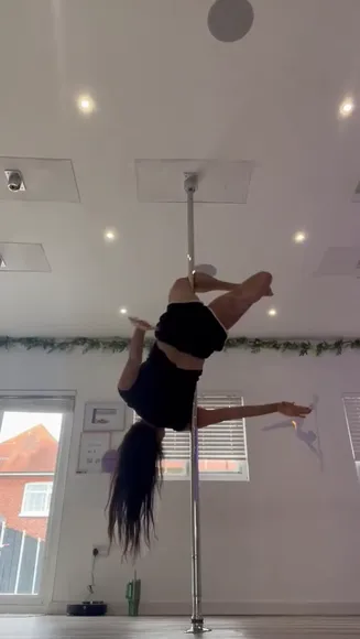 _shiopan Pole Dance Flexing OnlyFans Video Leaked