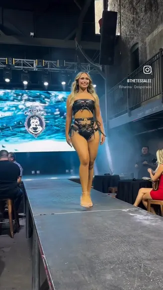 _tessaleee_ Strappy Black Bodysuit Strut OnlyFans Video Leaked