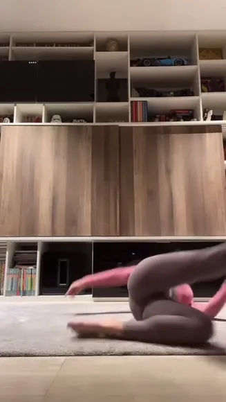 Ababieeeee Legs Spread Wide Pose OnlyFans Video Leaked