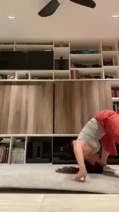 Ababieeeee Handstand Yoga Pose OnlyFans Video Leaked