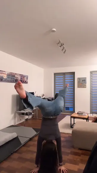 Ababieeeee Tight Top Tease OnlyFans Video Leaked