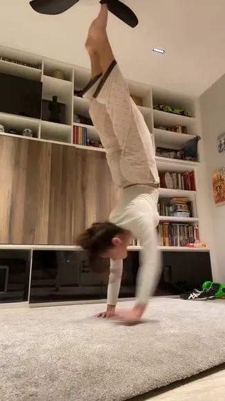 Ababieeeee Legs Spread Wide Pose OnlyFans Video Leaked