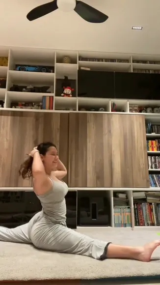 Ababieeeee Gray Bodysuit Split Stretch OnlyFans Video Leaked