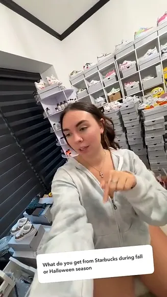 Abby Berner Hoodie Open Thighs OnlyFans Video Leaked