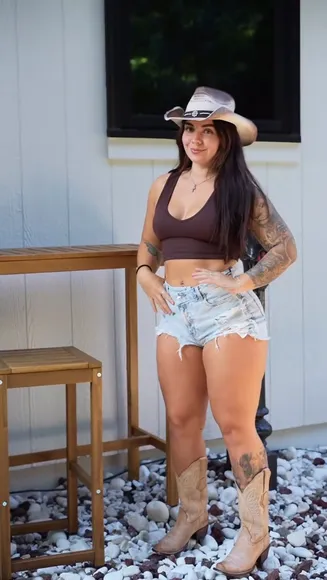 Abby Berner Denim Shorts Boot Tease OnlyFans Video Leaked