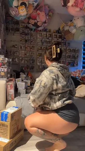 Abby Berner Thong Ass While Unboxing OnlyFans Video Leaked