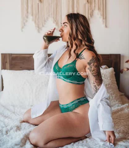 Abby Berner Green Lingerie Sip OnlyFans Photo Leaked