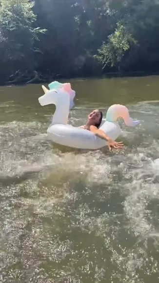 Adderallsparkles Floral Bikini River Ride OnlyFans Video Leaked