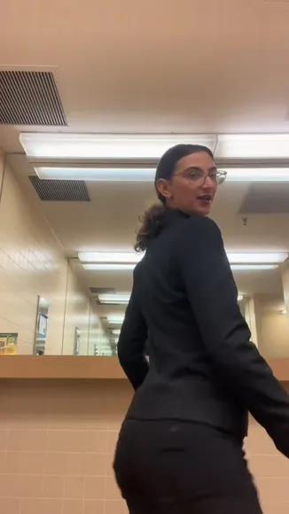 Adderallsparkles Tight Suit Hip Sway OnlyFans Video Leaked