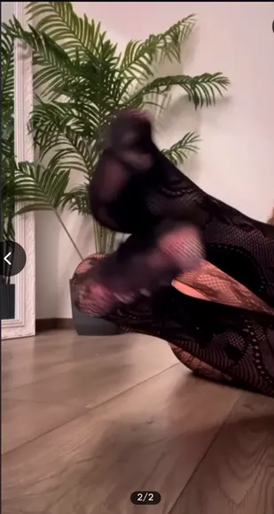 Adixia Lace Stockings Leg Tease OnlyFans Video Leaked
