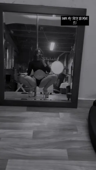 Adria_asmr Thong Ass Squatting OnlyFans Video Leaked