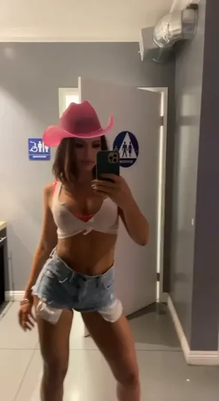 adrianachechik