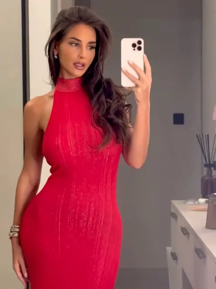 Aetaraa Red Dress Back View OnlyFans Video Leaked